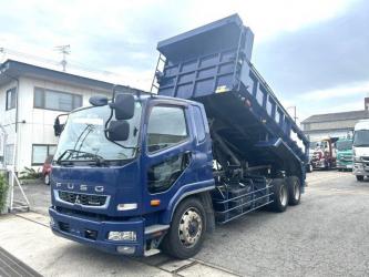 ３軸車　２デフ　土砂ダンプ
