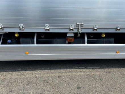 25t仕様　3軸高床　アルミウイング