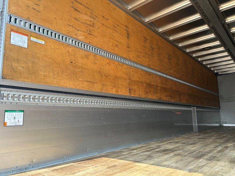 25t仕様　3軸高床　アルミウイング