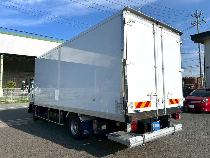 ４t　ワイド　格納ゲート付　冷凍バン