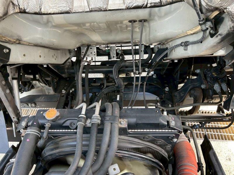 ４t　ワイド　格納ゲート付　冷凍バン