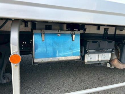 ４t　ワイド　格納ゲート付　冷凍バン