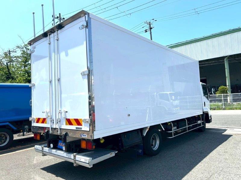 ４t　ワイド　格納ゲート付　冷凍バン