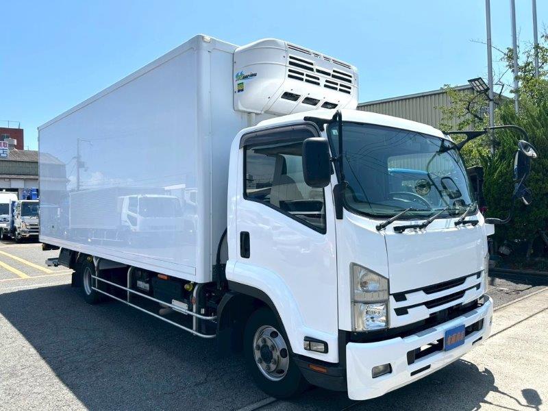 ４t　ワイド　格納ゲート付　冷凍バン