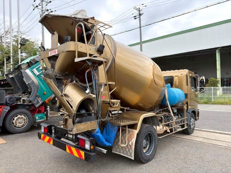 増々トン　３.２m3　ミキサー