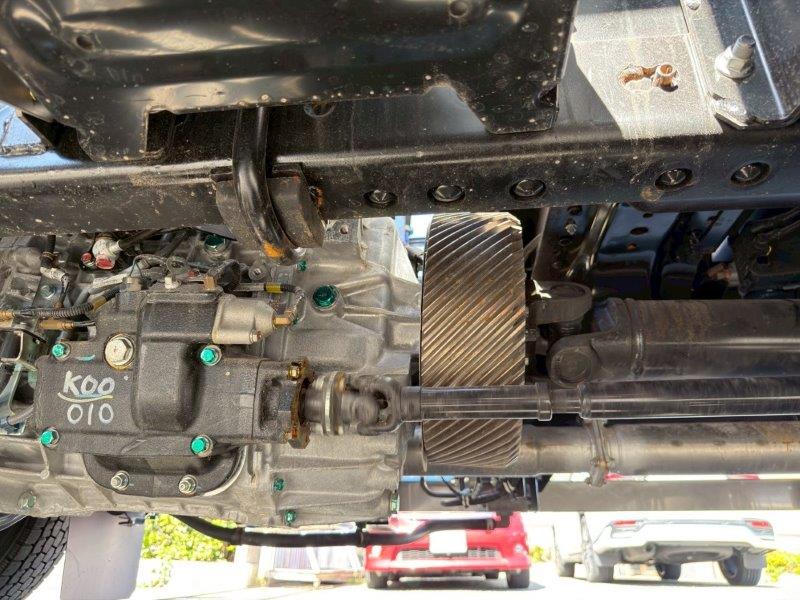 ３軸車　２デフ　セルフクレーン