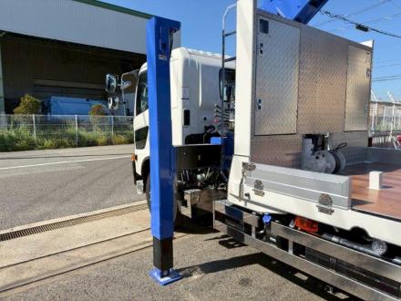 ３軸車　２デフ　セルフクレーン