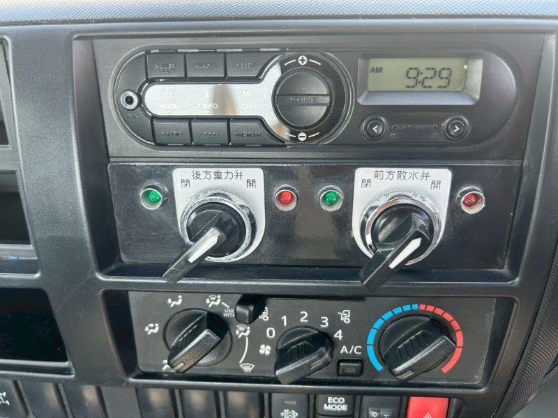 4000Ｌ　散水車