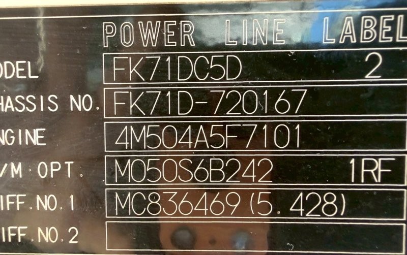 4000L　散水車　上物タンクＨ２９年式