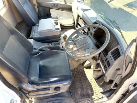 4000L　散水車　上物タンクＨ２９年式