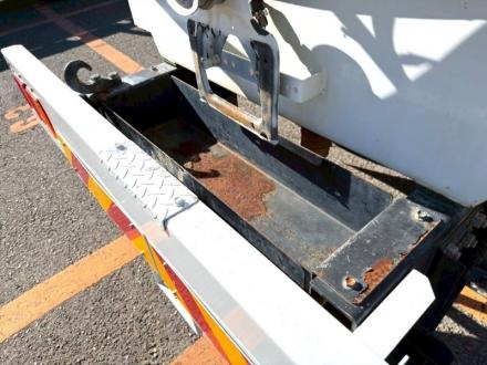 4000L　散水車　上物タンクＨ２９年式