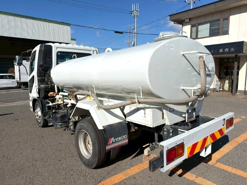 4000L　散水車　上物タンクＨ２９年式