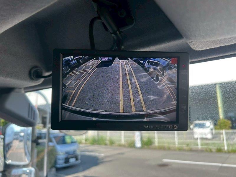 ４ｔ　冷凍バン　ゲート付　リヤシャッター