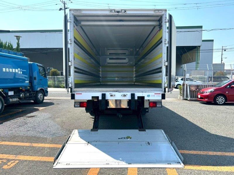 増トン　ワイド　格納ゲート付　冷凍バン　