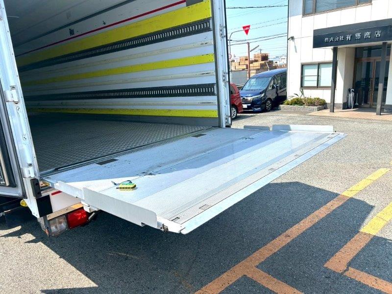 増トン　ワイド　格納ゲート付　冷凍バン　