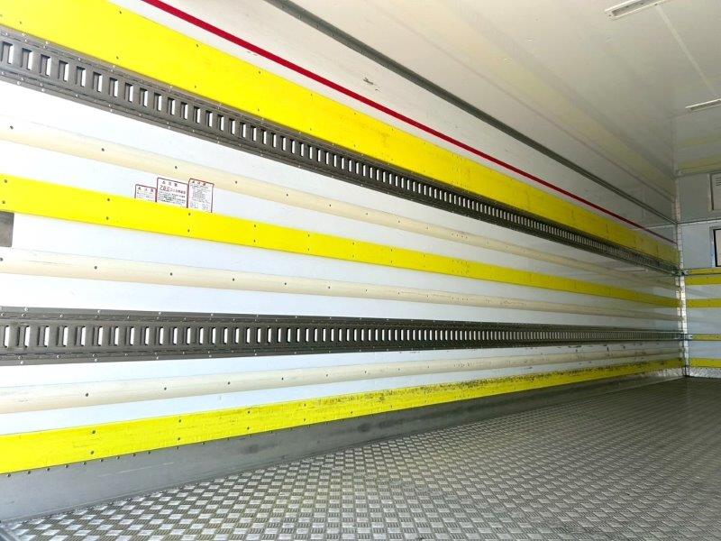 増トン　ワイド　格納ゲート付　冷凍バン　