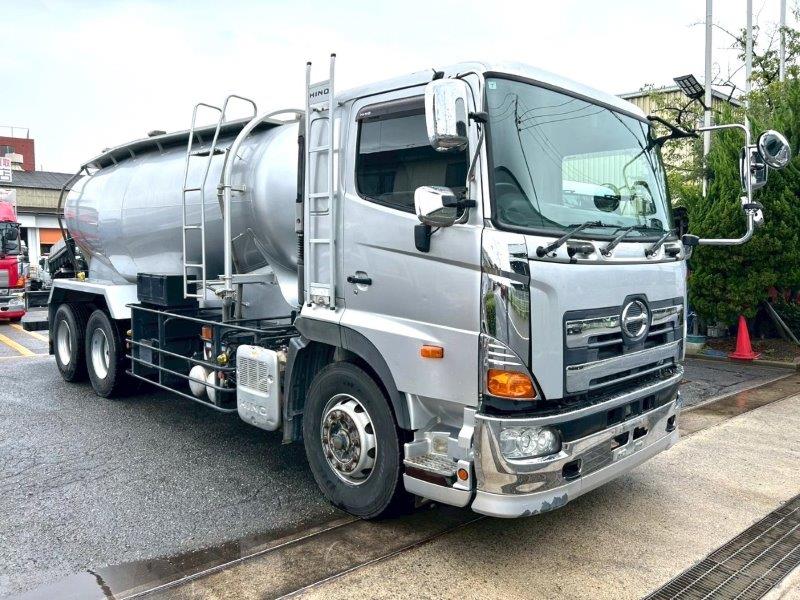 ２２t仕様　バラセメント車