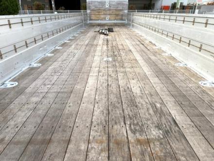 25t仕様　４軸低床　アルミブロック平ボデー