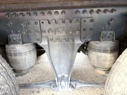 25t仕様　４軸低床　アルミブロック平ボデー