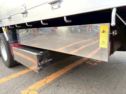 25t仕様　４軸低床　アルミブロック平ボデー