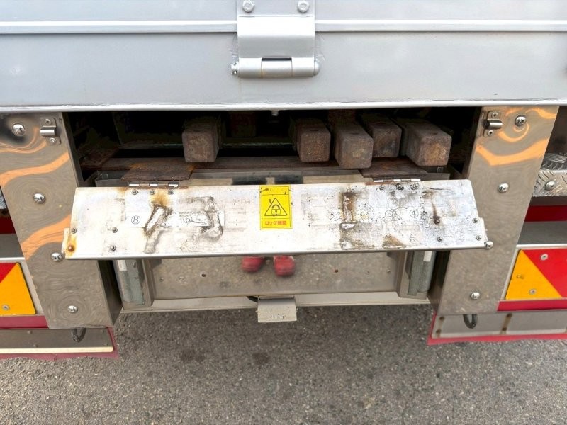 25t仕様　４軸低床　アルミブロック平ボデー