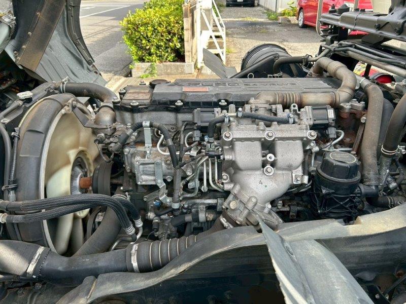 ３軸車　２デフ　深ダンプ　ステンレスボデー