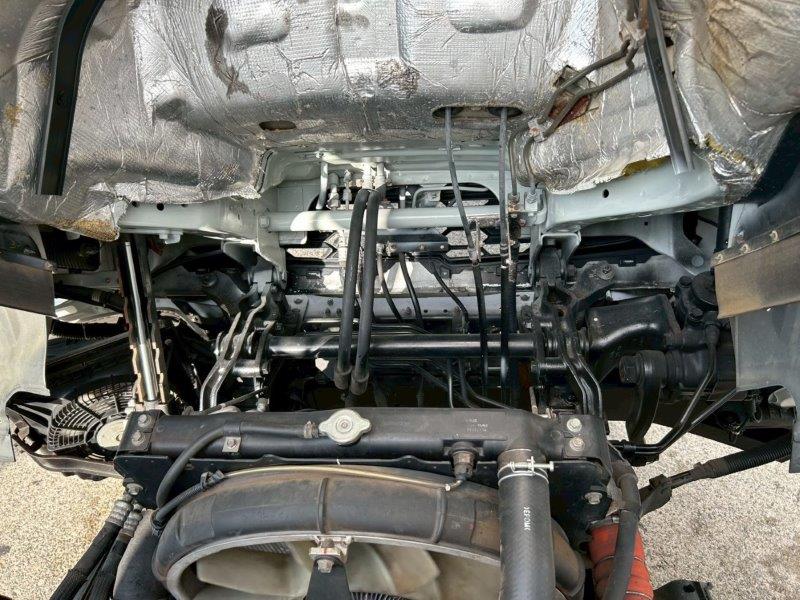 ３軸車　２デフ　深ダンプ　ステンレスボデー
