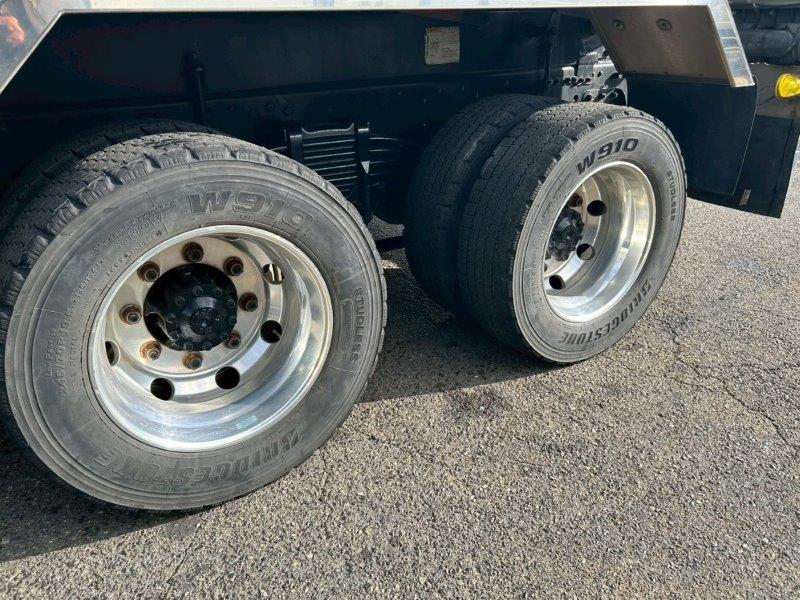 ３軸車　２デフ　深ダンプ　ステンレスボデー