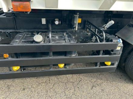 ３軸車　２デフ　深ダンプ　ステンレスボデー