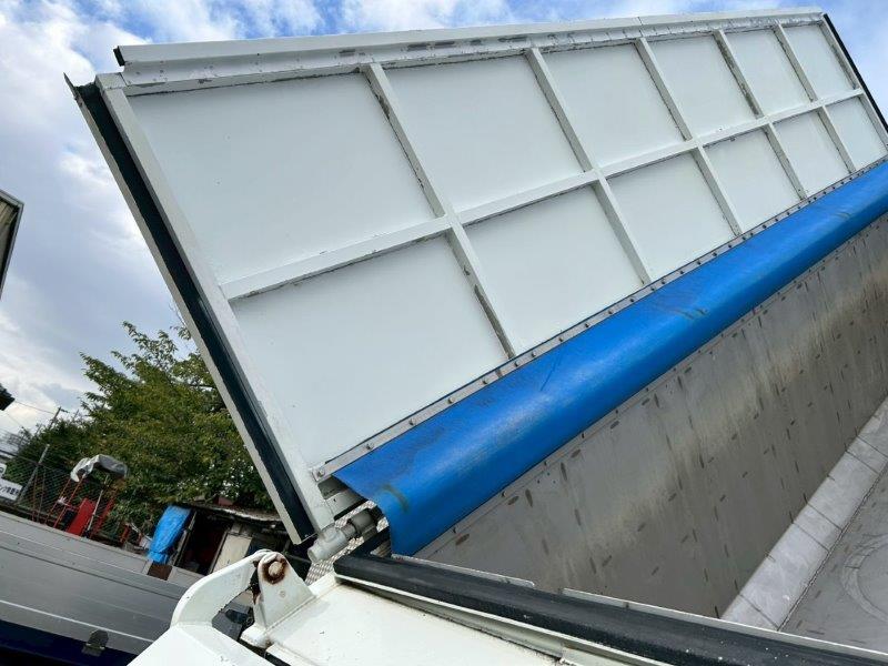 ３軸車　２デフ　深ダンプ　ステンレスボデー