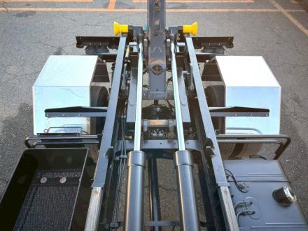 ４t　クレーン付アームロール