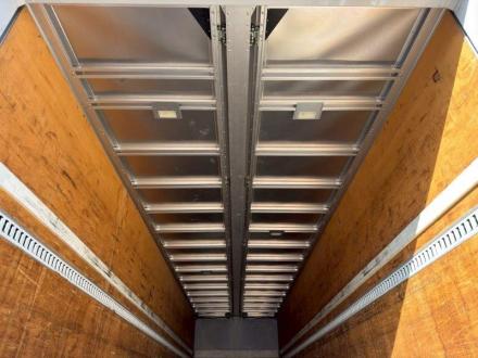 25t仕様　４軸低床　アルミウイング