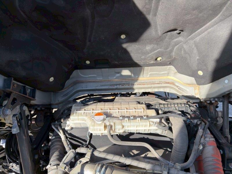 25t仕様　４軸低床　アルミウイング