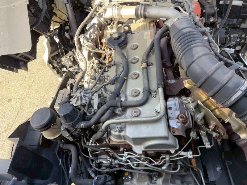 25t仕様　４軸低床　アルミウイング