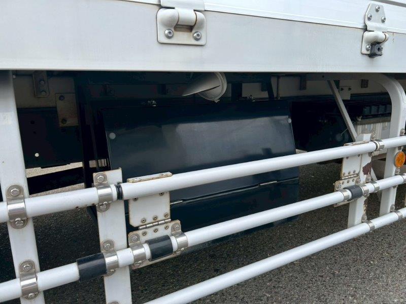 増トン　ワイド　L＝7.2　アルミウイング