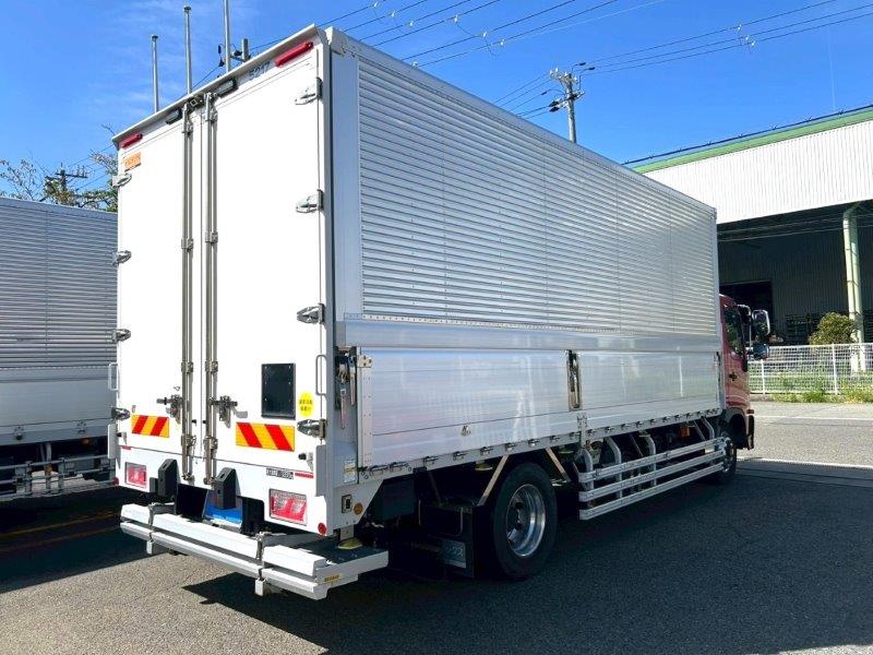 増々トン　ワイド　格納ゲート付　アルミウイング