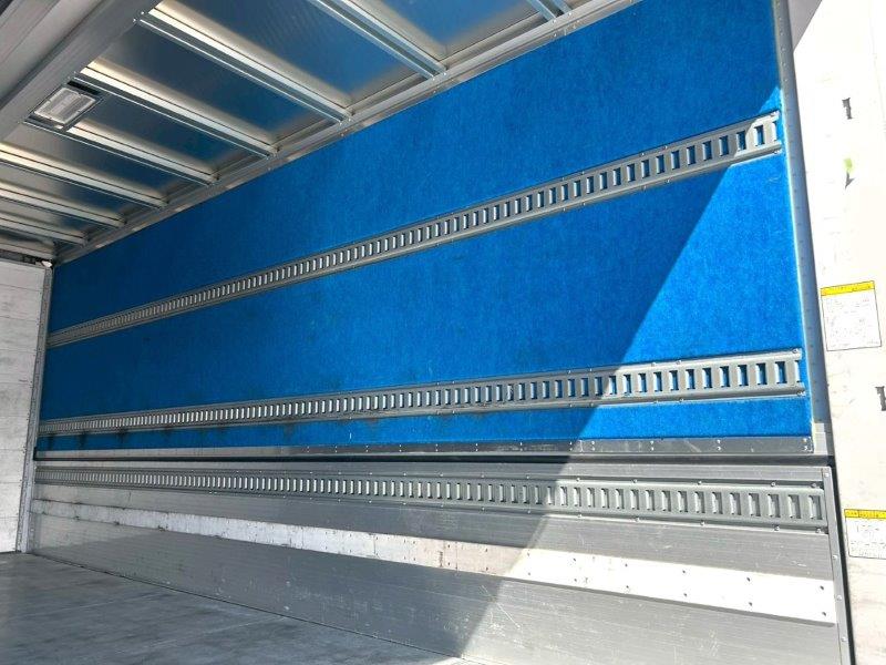 増々トン　ワイド　格納ゲート付　アルミウイング