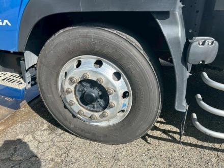 25t仕様　３軸高床　アルミブロック平ボデー