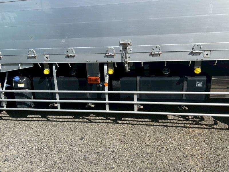 25t仕様　３軸高床　アルミブロック平ボデー