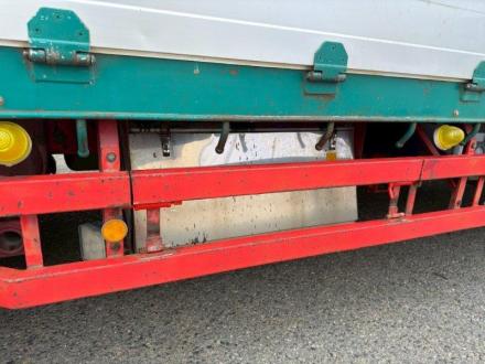 23.5t仕様　３軸低床　２デフ　平ボデー　L＝9.1