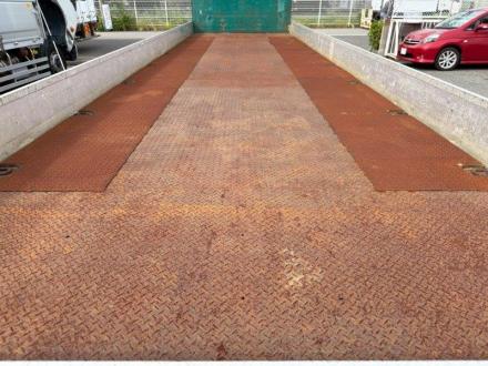 23.5t仕様　３軸低床　２デフ　平ボデー　L＝9.1