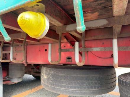 23.5t仕様　３軸低床　２デフ　平ボデー　L＝9.1