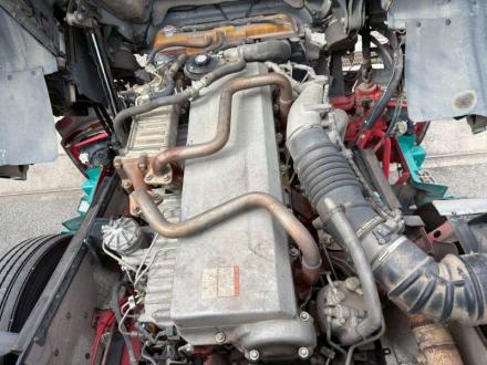 23.5t仕様　３軸低床　２デフ　平ボデー　L＝9.1