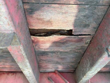 23.5t仕様　３軸低床　２デフ　平ボデー　L＝9.1