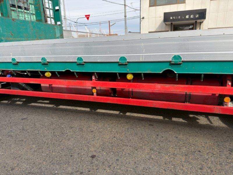 23.5t仕様　３軸低床　２デフ　平ボデー　L＝9.1