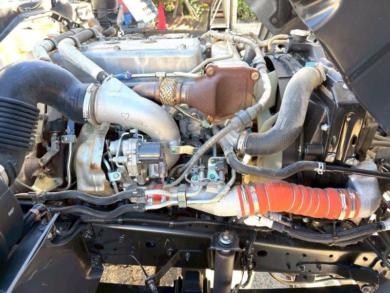 ３９００Ｌ　散水車