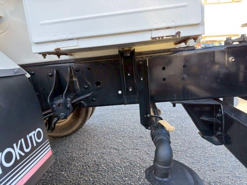 ３９００Ｌ　散水車