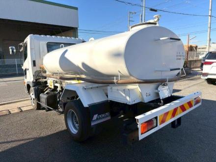 ３９００Ｌ　散水車