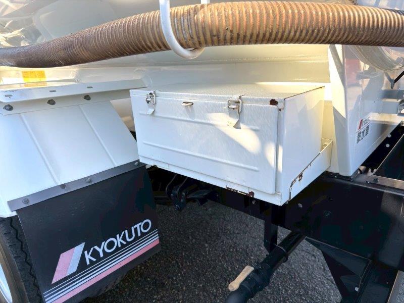 ３９００Ｌ　散水車