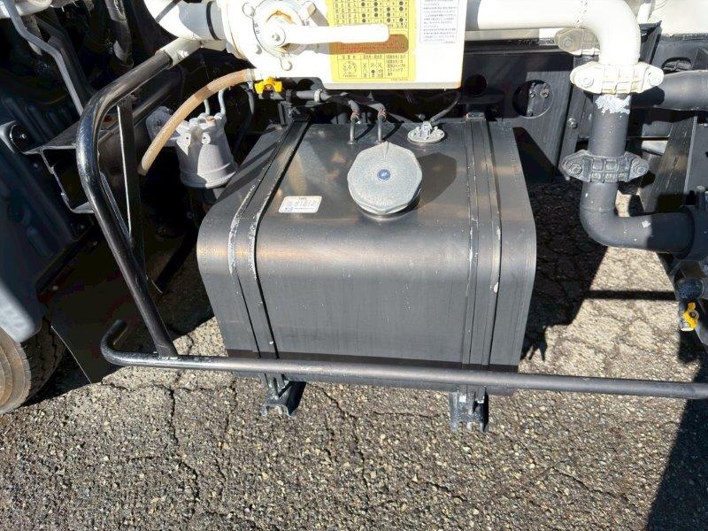 ３９００Ｌ　散水車